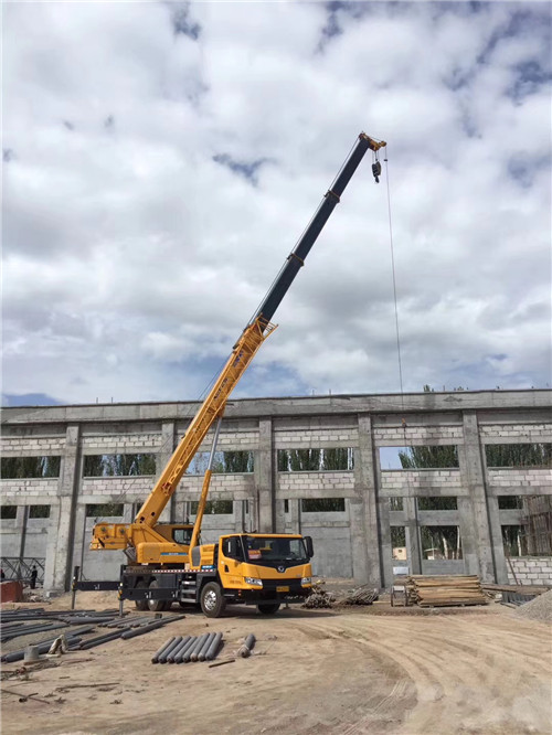 君山区吊装作业前会做设备检查吗？安全保障措施有哪些？