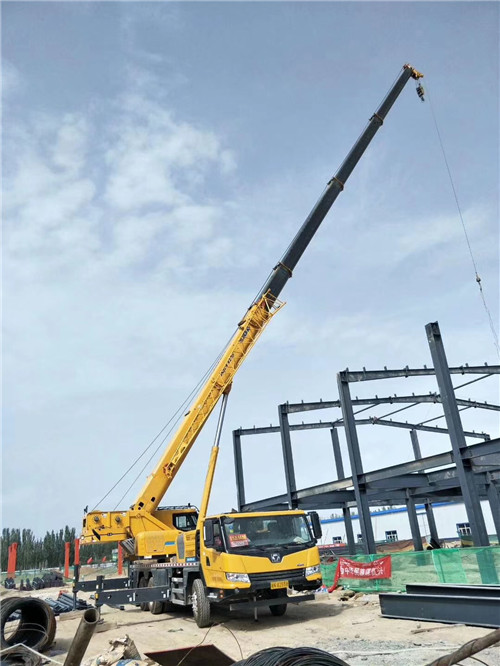 君山区超高层建筑钢结构吊装案例